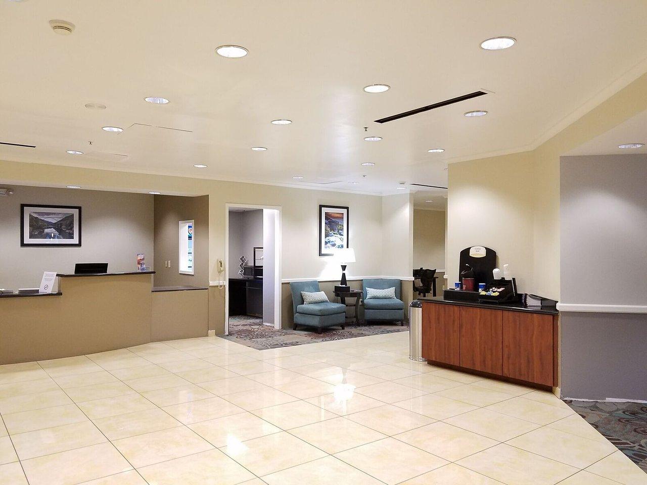 Charleston Tower Hotel Exterior photo