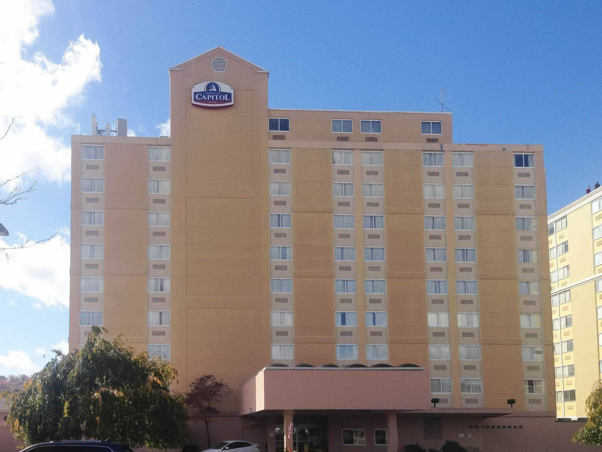 Charleston Tower Hotel Exterior photo